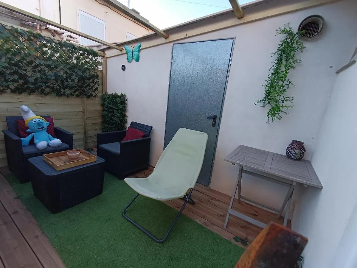 Holiday home Villa Avec Piscine Et 3 Logements Ideale Groupe France