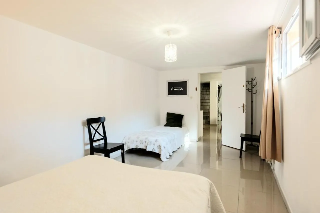 Villa 3 Logements Ideale Groupe Piscine Parking Gratuit Marseille