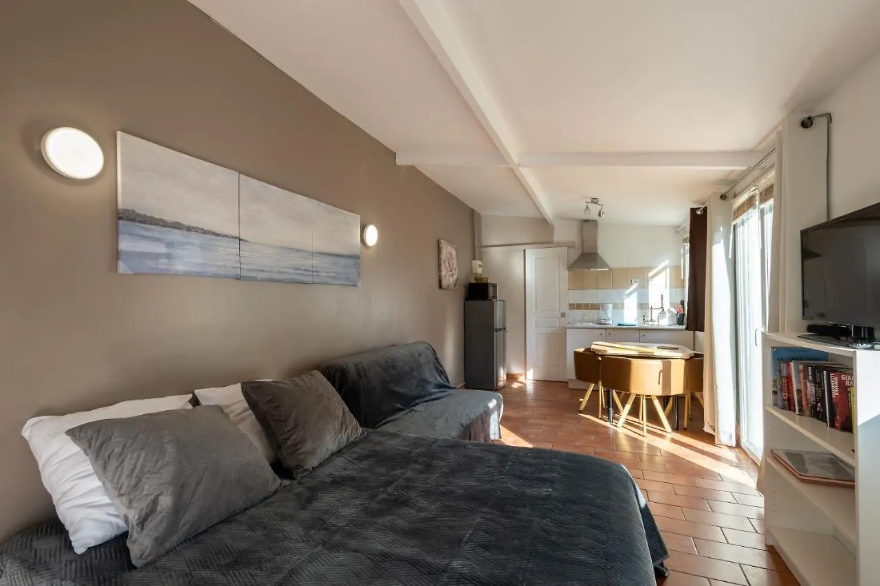 Hébergement de vacances Villa Avec Piscine Et 3 Logements Ideale Groupe Marseille France