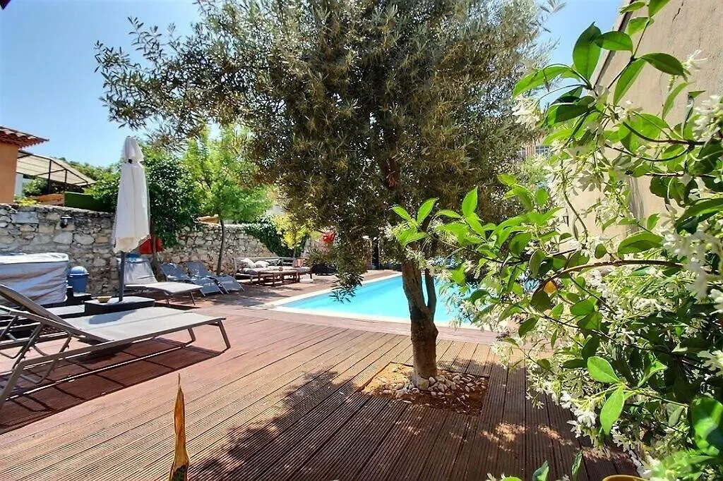 Holiday home Villa Avec Piscine Et 3 Logements Ideale Groupe Marseille